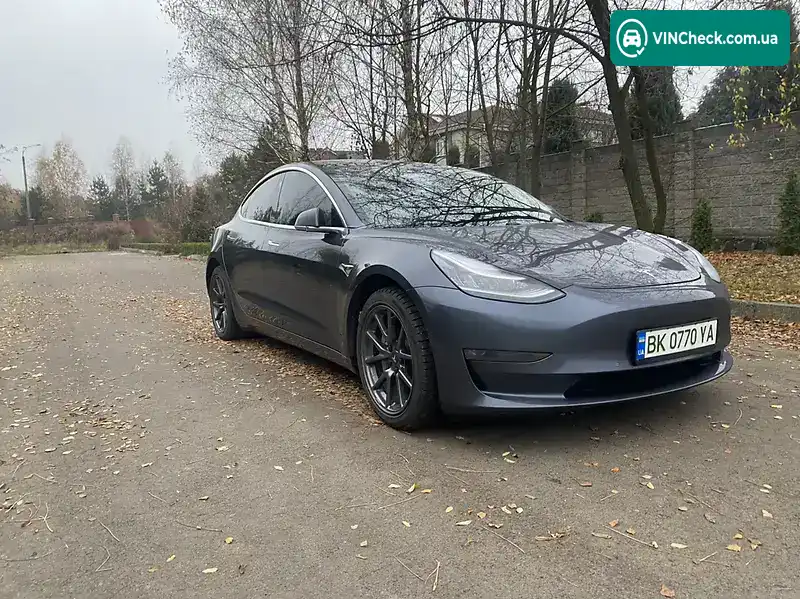 Tesla Model 3 2018, фото з оголошення 2 з 20, VIN 5YJ3E1EBXJF148495