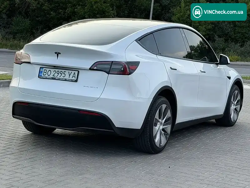 Tesla Model Y 2022, фото з оголошення 2 з 20, VIN 7SAYGDEE7PA050013