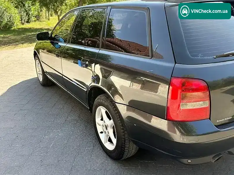 Audi A4 1999, фото з оголошення 2 з 12, VIN WAUZZZ8DZXA316571