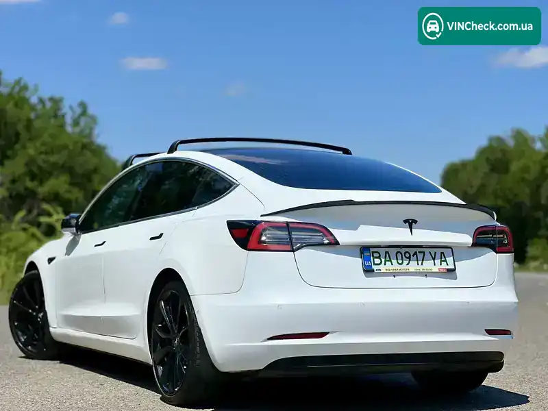 Tesla Model 3 2018, фото з оголошення 2 з 21, VIN 5YJ3E1EAXJF034410