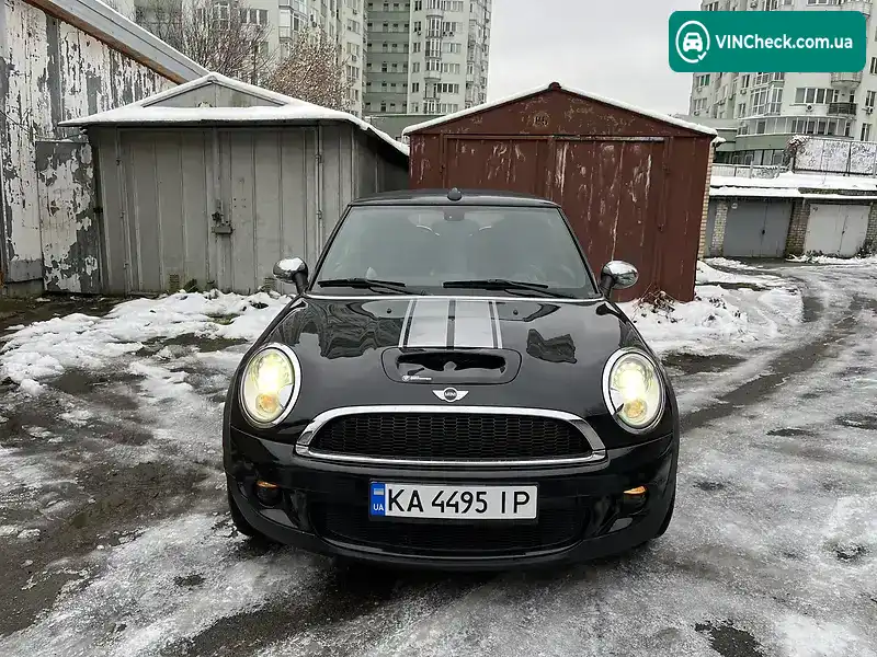 MINI Hatch 2009, фото з оголошення 1 з 19, VIN WMWMS335X9TY07803