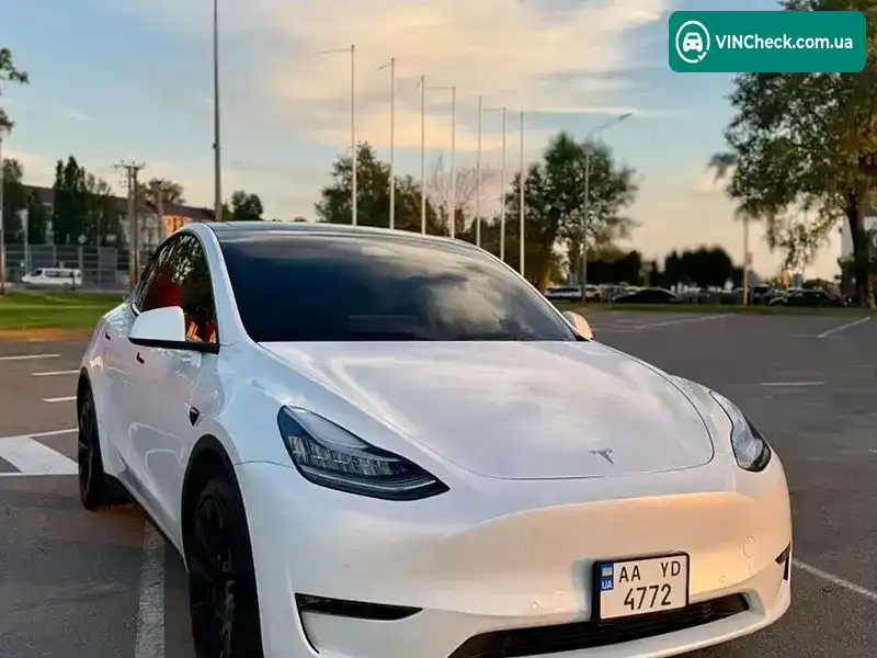 Tesla Model Y 2022, фото з оголошення 2 з 15, VIN 7SAYGDEE5NA017105