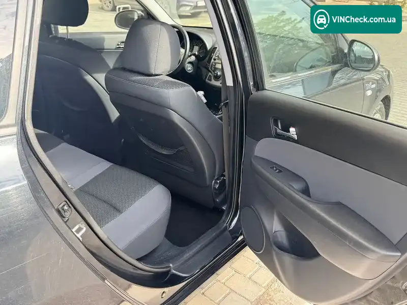 Hyundai i30 2009, фото з оголошення 1 з 20, VIN TMADC81CAAJ021581