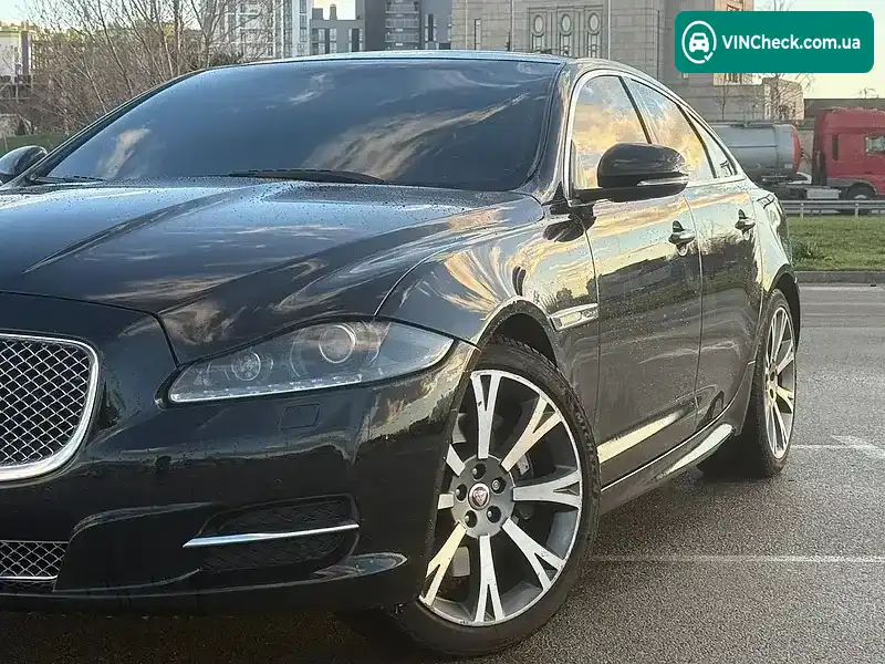 Jaguar XJ 2015, фото з оголошення 2 з 20, VIN SAJWA1CZ2F8V85019