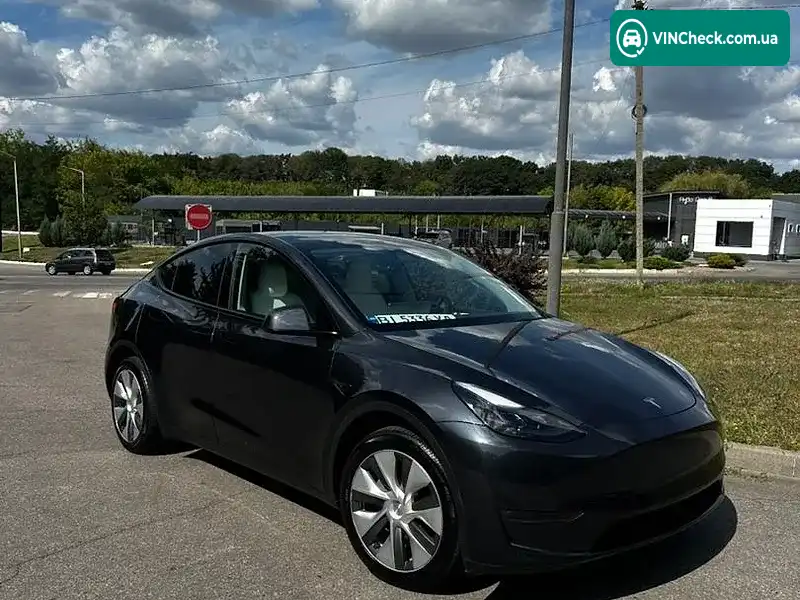 Tesla Model Y 2024, фото з оголошення 1 з 6, VIN 7SAYGDEE3RA223402