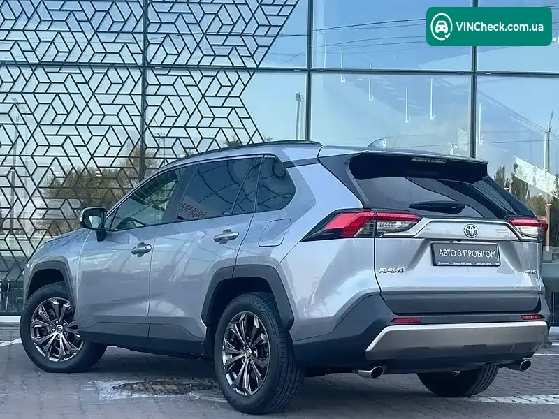 Toyota RAV4 2023, фото з оголошення 2 з 10, VIN JTMR03FV30D180787