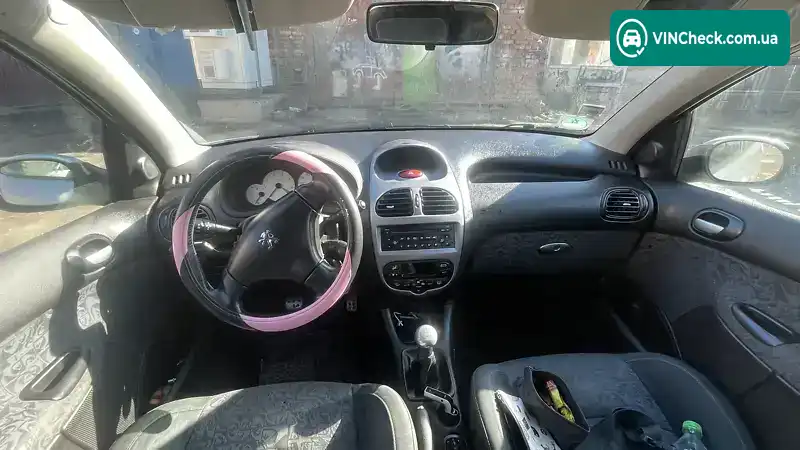 Peugeot 206 2004, фото з оголошення 2 з 6, VIN VF32KNFUF44242616