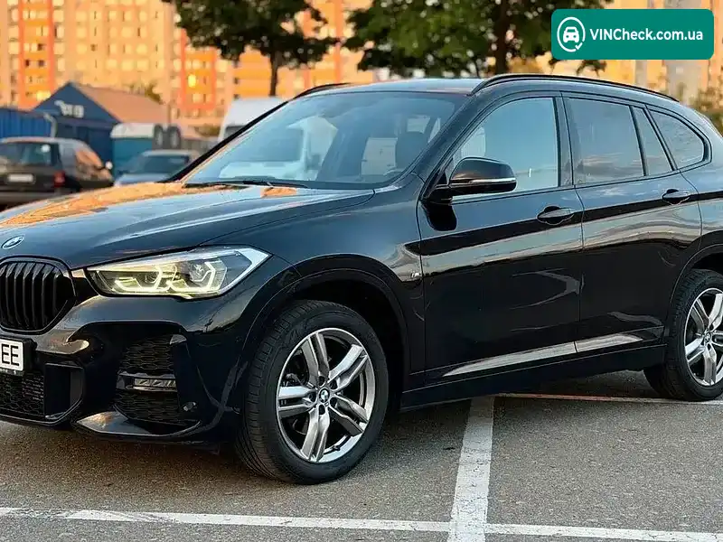 BMW X1 2022, фото з оголошення 2 з 20, VIN WBA11AD0205V11257