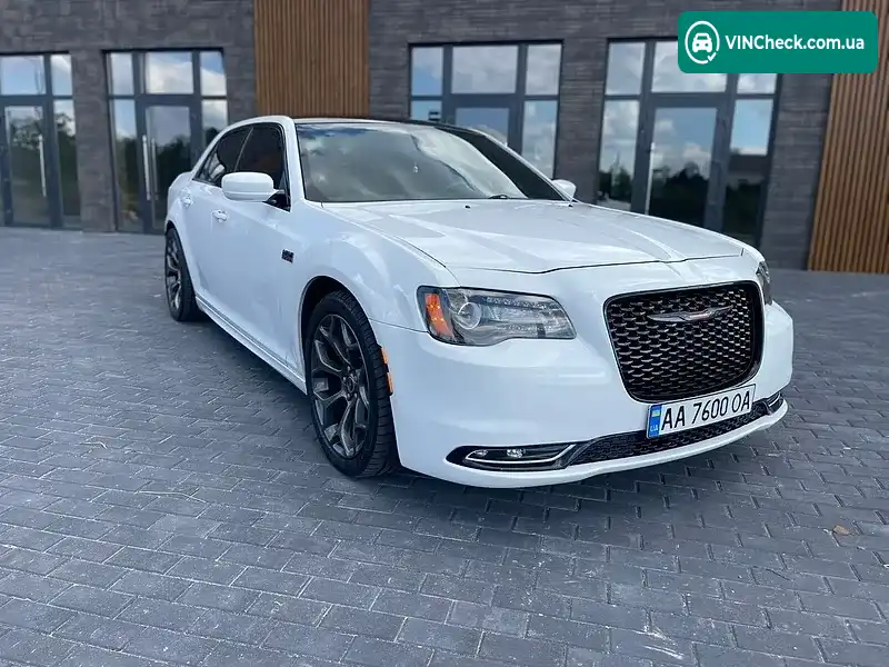 Chrysler 300 2016, фото з оголошення 1 з 20, VIN 2C3CCABT7GH304566