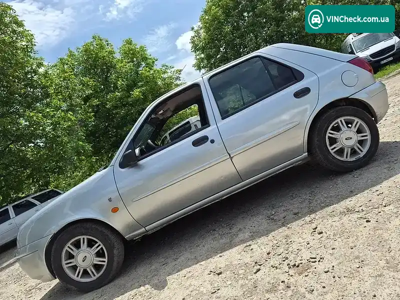 Ford Fiesta 2000, фото з оголошення 1 з 21, VIN WF0AXXGAJAYS62095