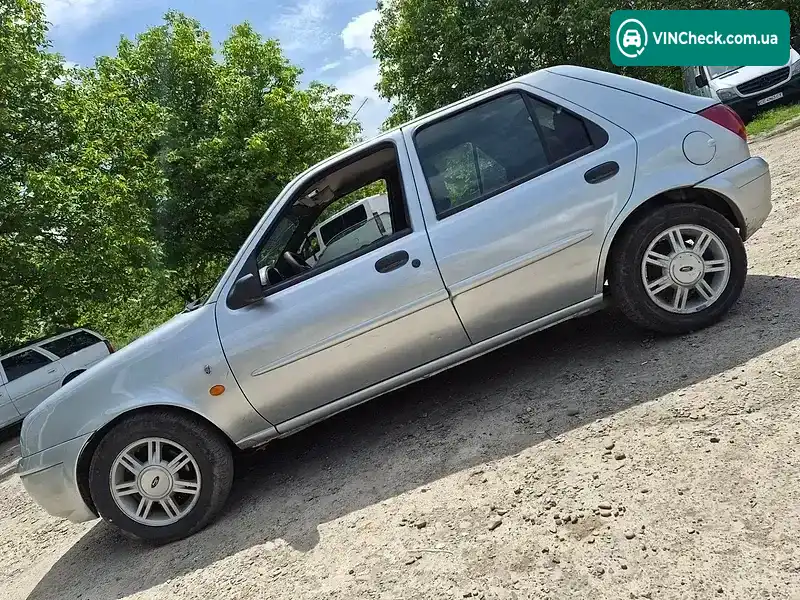 Ford Fiesta 2000, фото з оголошення 2 з 21, VIN WF0AXXGAJAYS62095