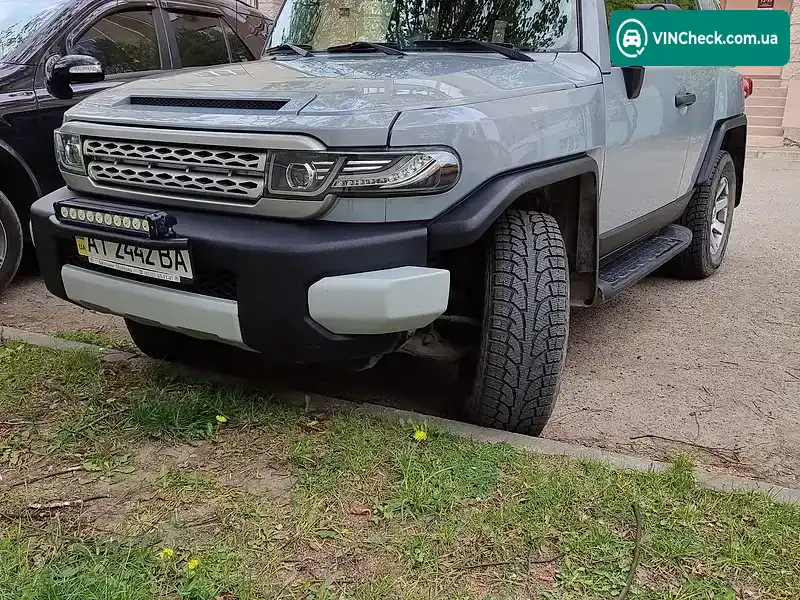 Toyota FJ Cruiser 2014, фото з оголошення 2 з 11, VIN JTEBU4BF9EK176011