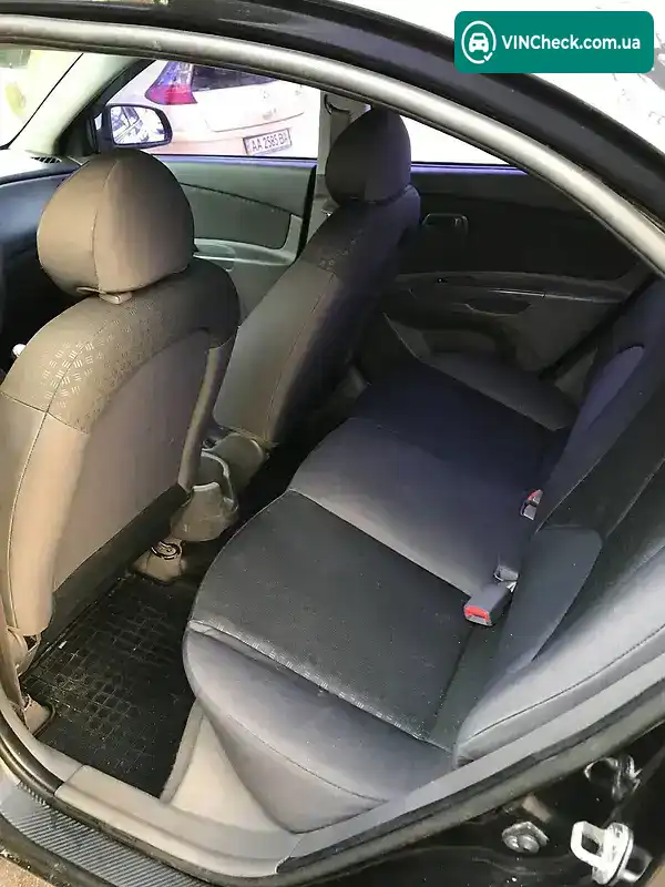 Kia Rio 2008, фото з оголошення 2 з 5, VIN KNEDE221286375451