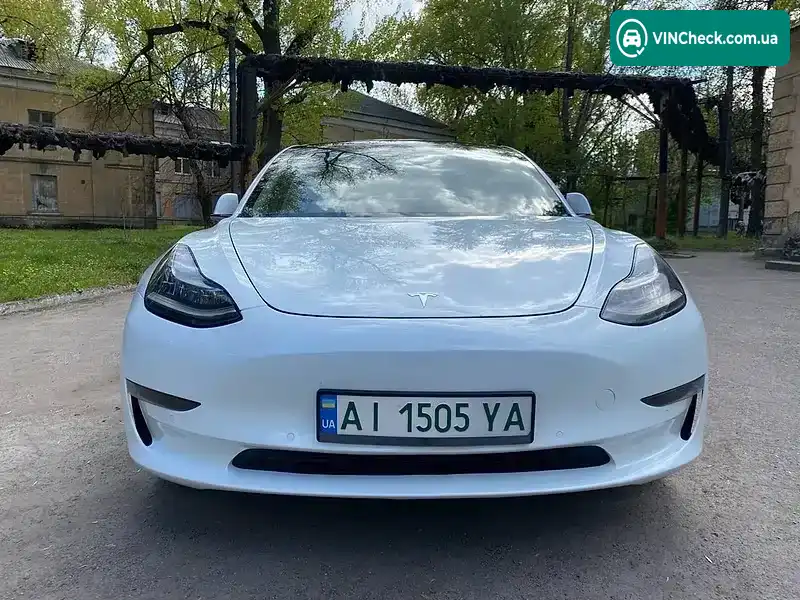Tesla Model 3 2019, фото з оголошення 2 з 12, VIN 5YJ3E1EA5KF519880