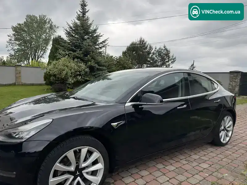 Tesla Model 3 2018, фото з оголошення 2 з 13, VIN 5YJ3E1EA3JF017528