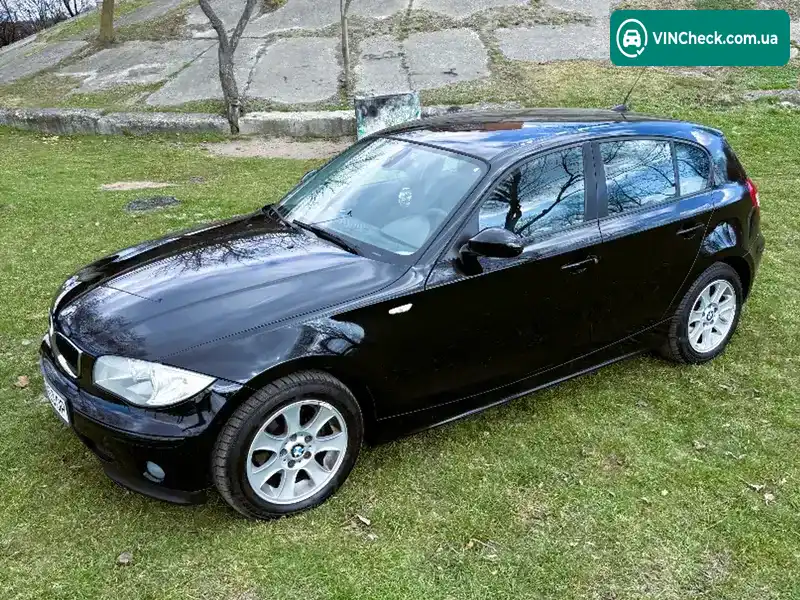 BMW 1 Series 2006, фото з оголошення 2 з 20, VIN WBAUF11030P018811