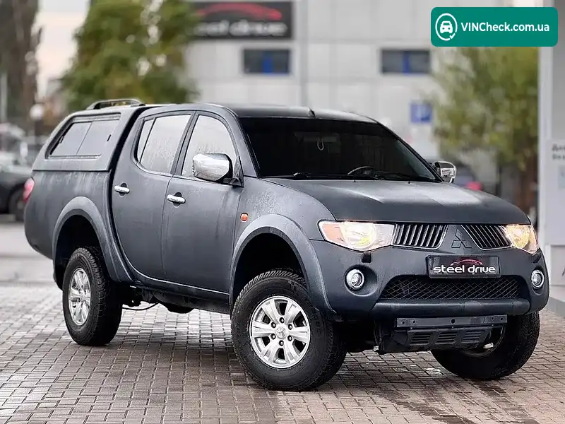 Mitsubishi L 200 2011, фото з оголошення 2 з 14, VIN MMCJNKB40BDZ26408
