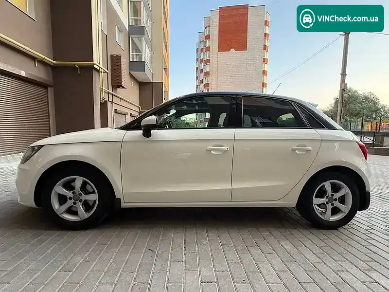 Audi A1 2012, фото з оголошення 2 з 9, VIN WAUZZZ8XXDB003739