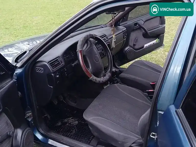 Opel Vectra 1995, фото з оголошення 2 з 11, VIN W0L000043F2505529