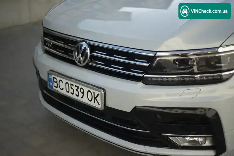 Volkswagen Tiguan 2017, фото з оголошення 2 з 20, VIN 3VV4B7AX8JM024966