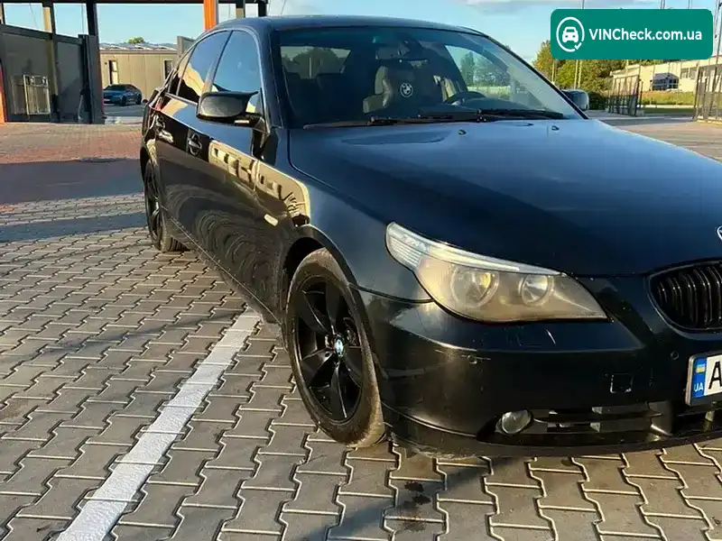 BMW 5 Series 2004, фото з оголошення 1 з 12, VIN WBANA31000B913507