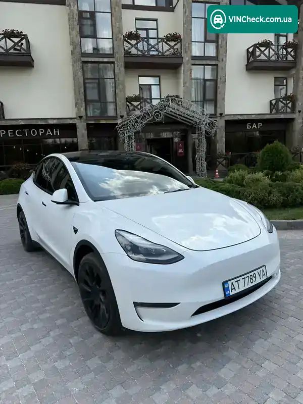 Tesla Model Y 2021, фото з оголошення 2 з 17, VIN 7SAYGDEE0NF331294