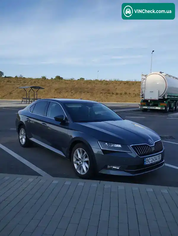 Skoda Superb 2019, фото з оголошення 1 з 9, VIN TMBAJ7NP2K7078418