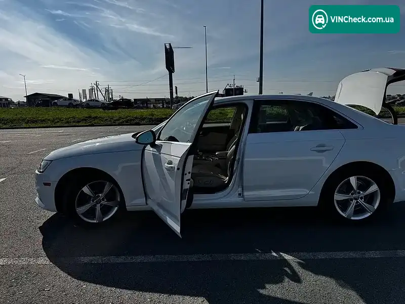 Audi A4 2019, фото з оголошення 2 з 20, VIN WAUGMAF44KN011640