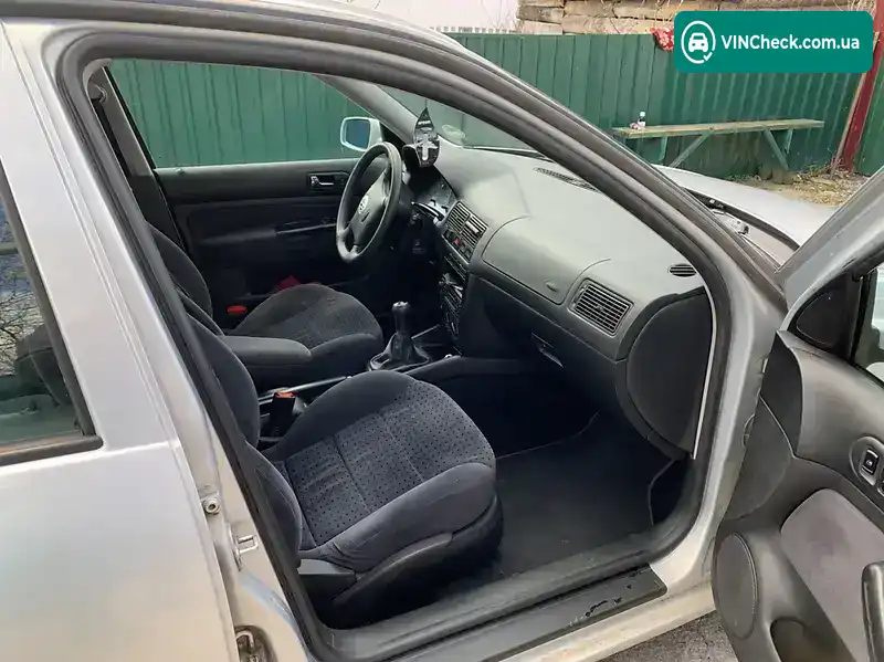 Volkswagen Golf 1998, фото з оголошення 2 з 7, VIN WVWZZZ1JZXB079523