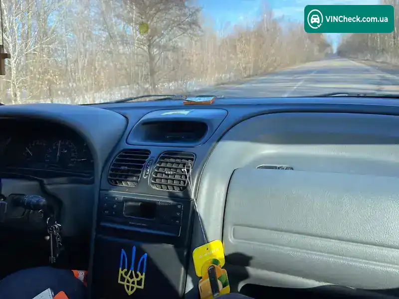Renault Laguna 1996, фото з оголошення 2 з 12, VIN VF1B56L0214957510