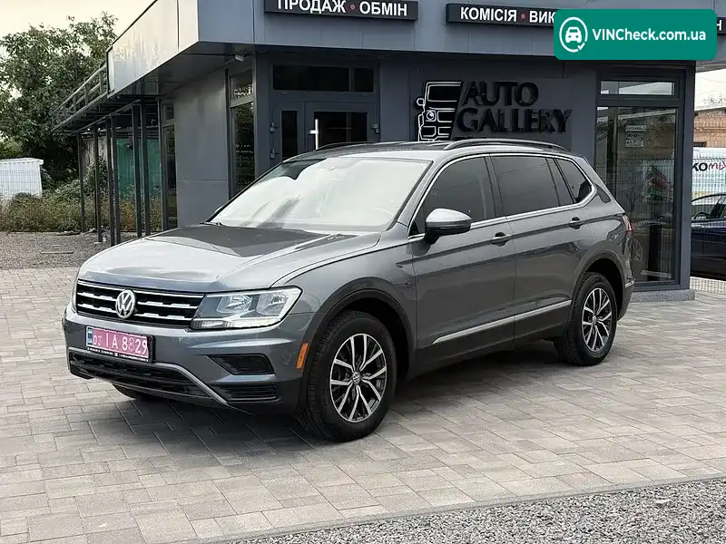 Volkswagen Tiguan 2018, фото з оголошення 1 з 20, VIN 3VV3B7AX0JM190278