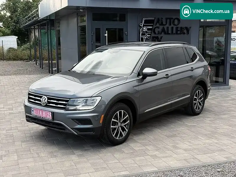 Volkswagen Tiguan 2018, фото з оголошення 2 з 20, VIN 3VV3B7AX0JM190278