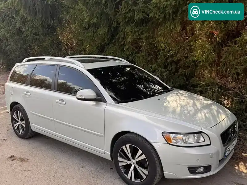 Volvo V50 2011, фото з оголошення 1 з 15, VIN YV1MW84F1C2667666