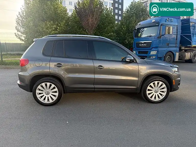 Volkswagen Tiguan 2016, фото з оголошення 2 з 18, VIN WVGBV7AX9GW593293