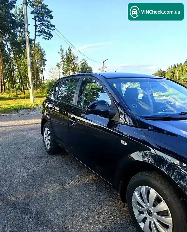 Kia Ceed 2007, фото з оголошення 2 з 14, VIN U5YFF24428L088197