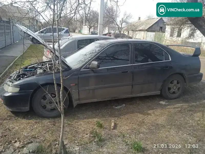Honda Accord 1996, фото з оголошення 1 з 5, VIN 1HGCD5561TA208822