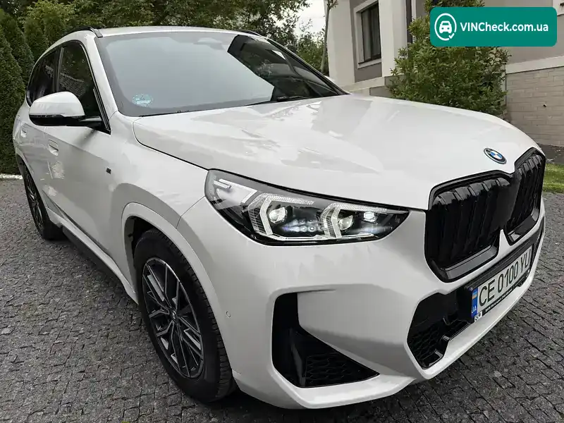 BMW iX1 2023, фото з оголошення 2 з 21, VIN WBY61EF0605X92894
