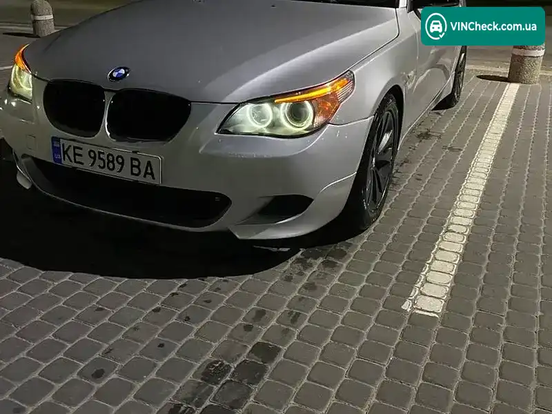 BMW 5 Series 2003, фото з оголошення 2 з 8, VIN WBANC71070B632080
