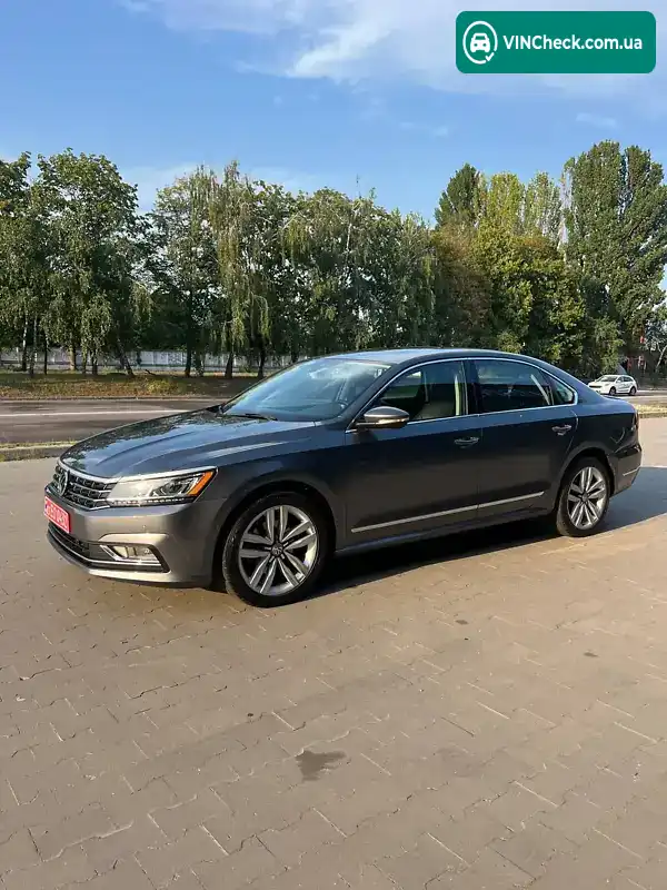 Volkswagen Passat 2017, фото з оголошення 2 з 20, VIN 1VWCT7A32HC078387