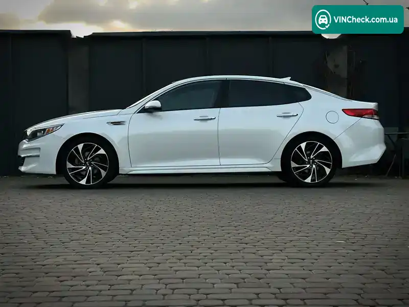 Kia Optima 2017, фото з оголошення 2 з 21, VIN 5XXGU4L31JG194974