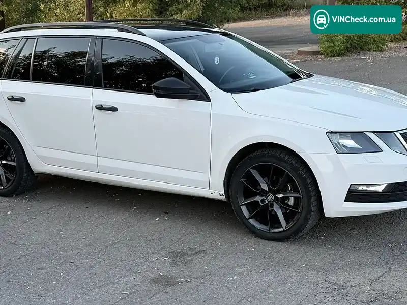 Skoda Octavia 2017, фото з оголошення 2 з 13, VIN TMBJG7NE6J0033969