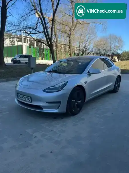 Tesla Model 3 2018, фото з оголошення 2 з 15, VIN 5YJ3E1EB7JF065140