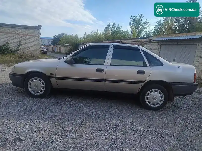 Opel Vectra 1991, фото з оголошення 2 з 9, VIN W0L000087MC306482
