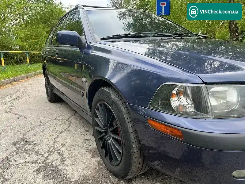 Volvo V40 2001, фото з оголошення 2 з 21, VIN YV1VW29691F695865
