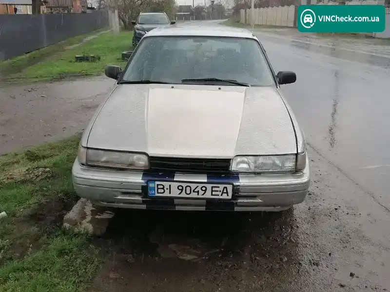 Mazda 626 1989, фото з оголошення 2 з 6, VIN JMZGD12D201296658