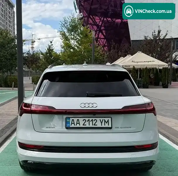 Audi e-tron 2019, фото з оголошення 2 з 20, VIN WAUZZZGE0LB003182