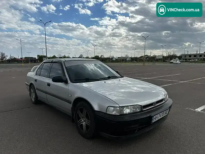 Honda Accord 1990, фото з оголошення 2 з 18, VIN JHMCB35400C003189