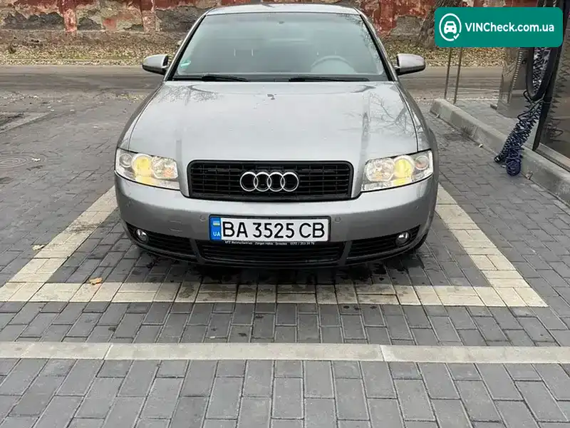 Audi A4 2003, фото з оголошення 1 з 12, VIN WAUZZZ8E33A301813