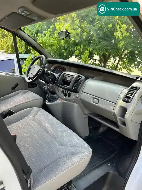 Renault Trafic 2006, фото з оголошення 2 з 10, VIN VF1FLBHA67Y170491