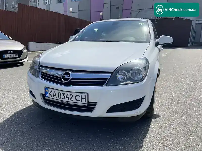 Opel Astra 2010, фото з оголошення 2 з 20, VIN W0L0AHL35A2115657